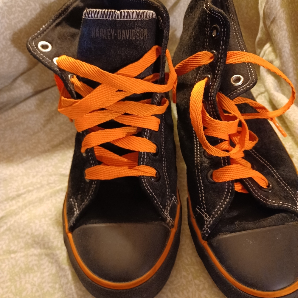 Size 8 Harley shoes